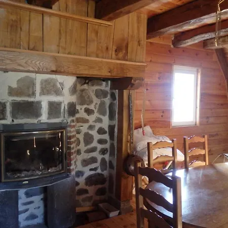 Casa de Férias La Maison D'alice Mandailles-Saint-Julien